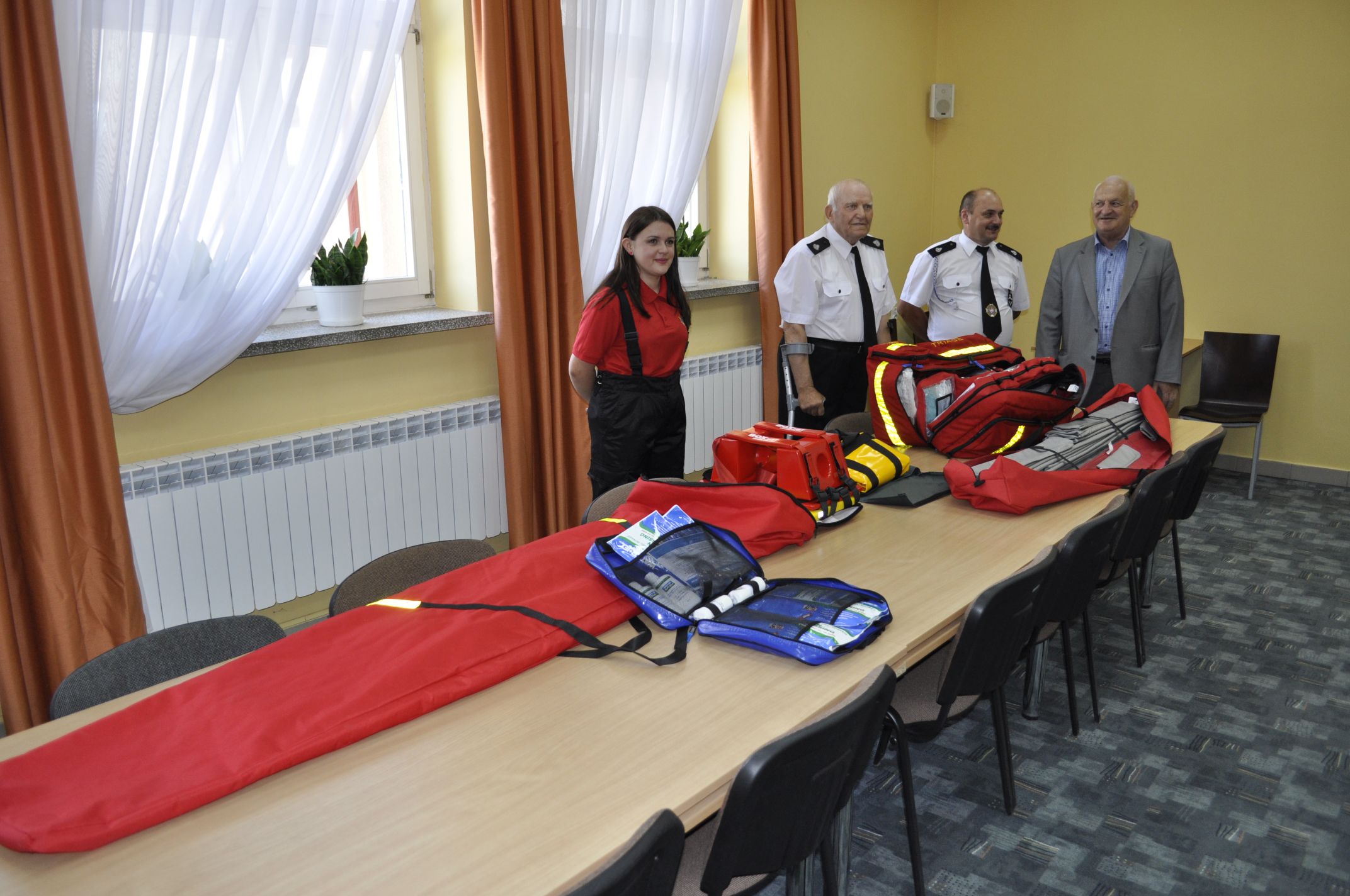 Przekazanie sprz�tu dla OSP